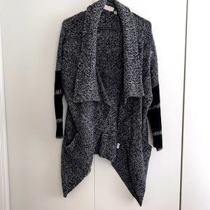 Cloth black white and grey long sweater